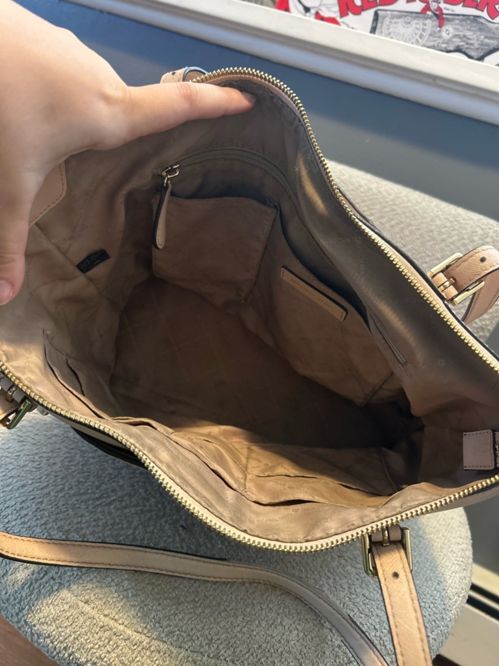 Michael Kors Pale Blush Saffiano Tote - Picture 7 of 7